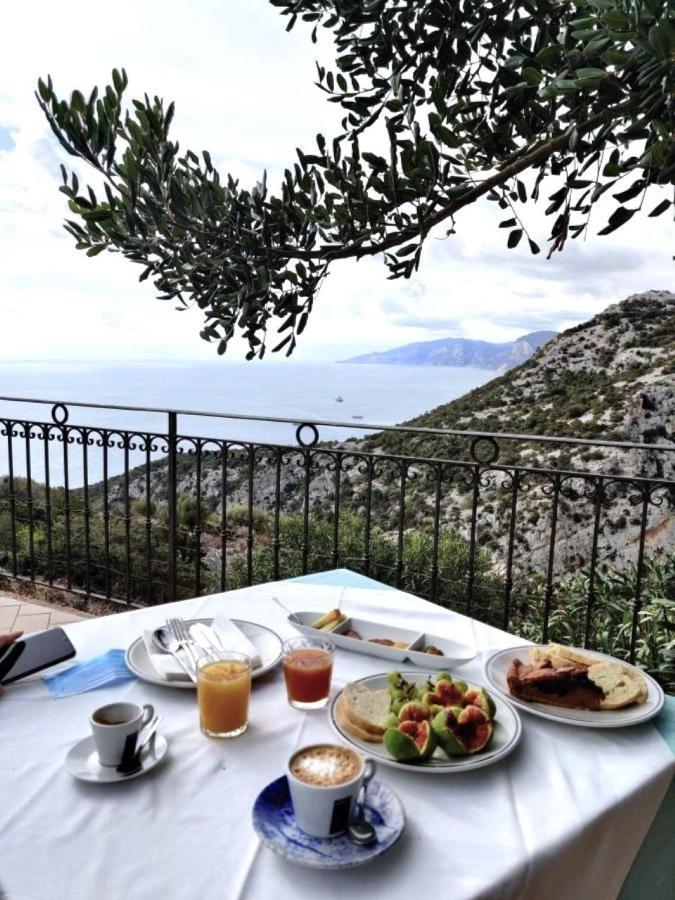 Hotel Turismo Rurale Villa Maria Caterina Кала-Гононе Екстер'єр фото