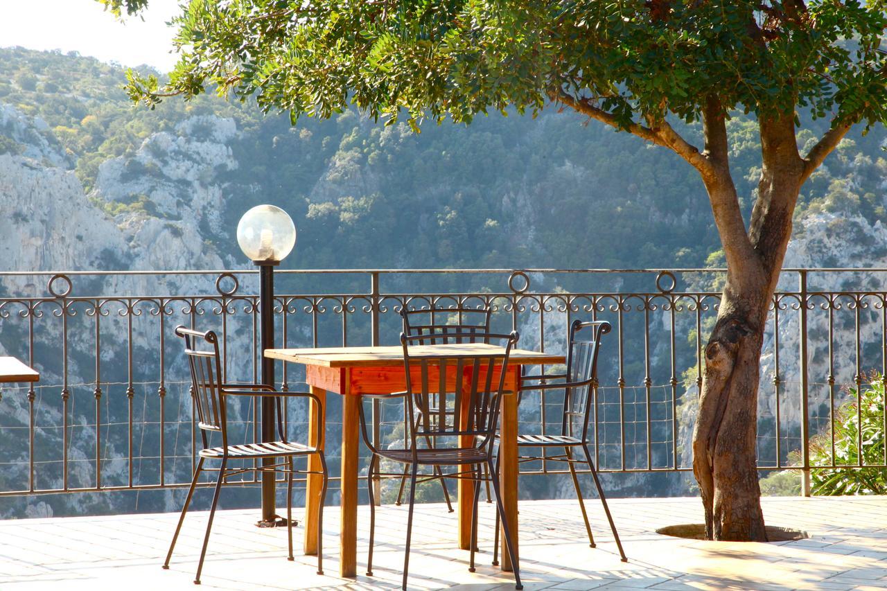 Hotel Turismo Rurale Villa Maria Caterina Кала-Гононе Екстер'єр фото